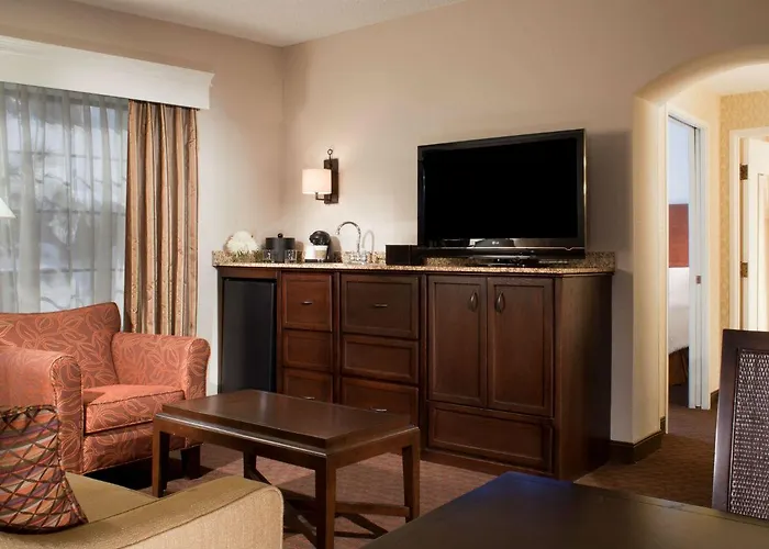 Hotel Embassy By Hilton 3*