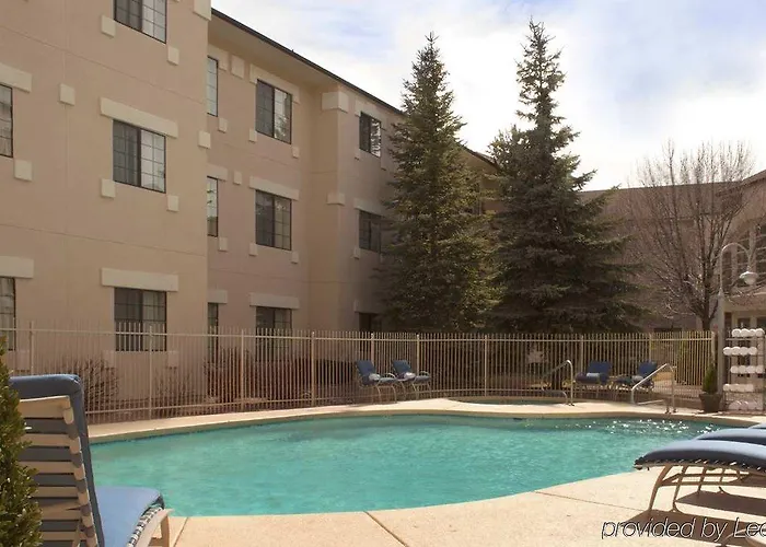 Hotel Embassy By Hilton Flagstaff