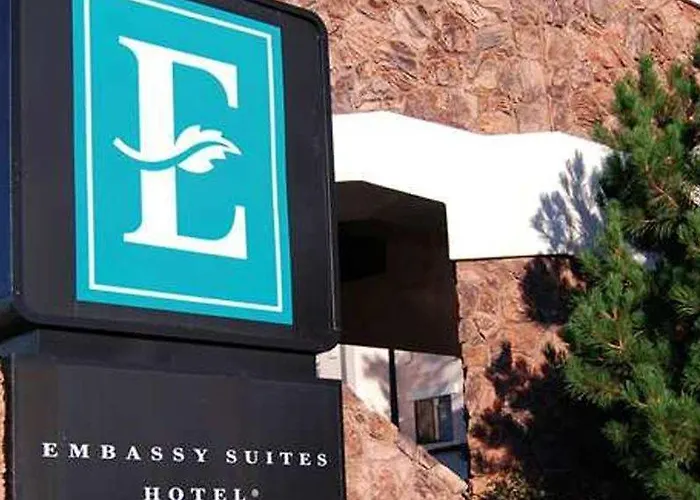 Hotel Embassy By Hilton 3*