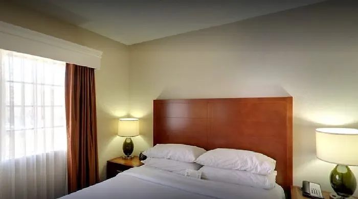 Hotel Embassy By Hilton Flagstaff